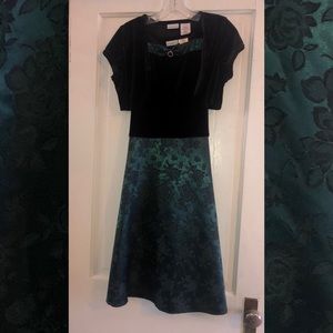 Black and Emerald Girls’ Dress